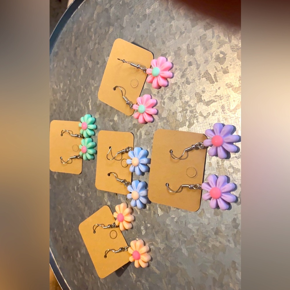 Women’s ear rings
